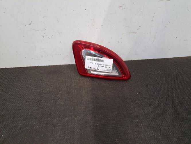 Image Feu arriere secondaire droit (feux) - RENAULT TWINGO 2