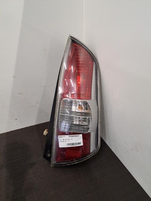Image Feu arriere principal droit (feux) - DAIHATSU SIRION 2