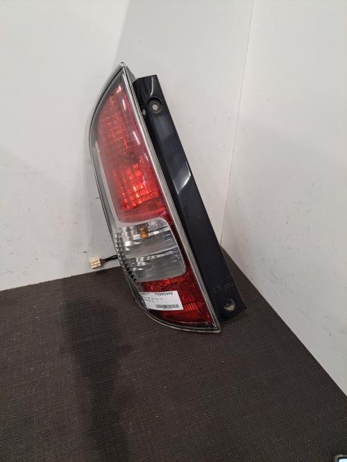 Image Feu arriere principal gauche (feux) - DAIHATSU SIRION 2