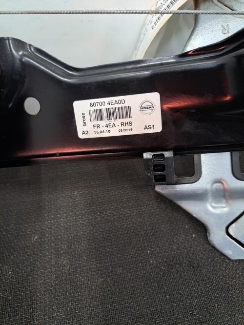 Image Leve vitre electrique avant droit - NISSAN QASHQAI 2