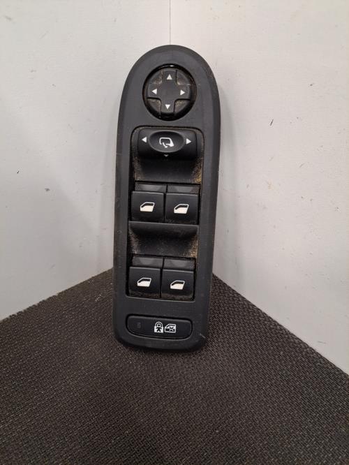 Image Interrupteur de leve vitre - PEUGEOT 508 1 SW