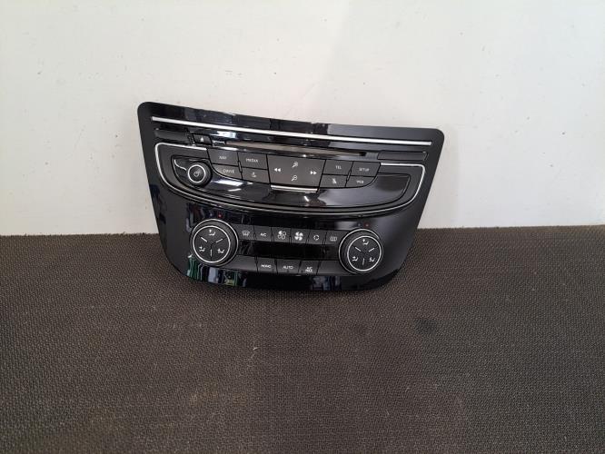 Image Facade autoradio - PEUGEOT 508 1 SW