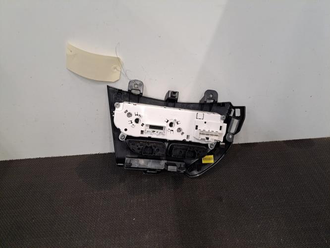 Image Commande chauffage - FORD FOCUS 3