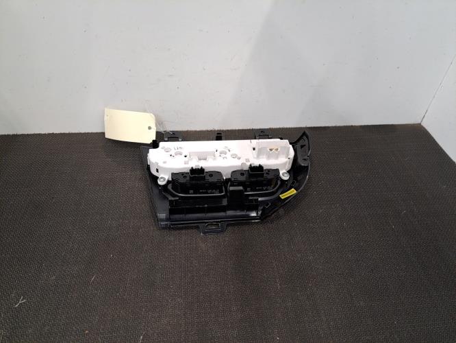 Image Commande chauffage - FORD FOCUS 3