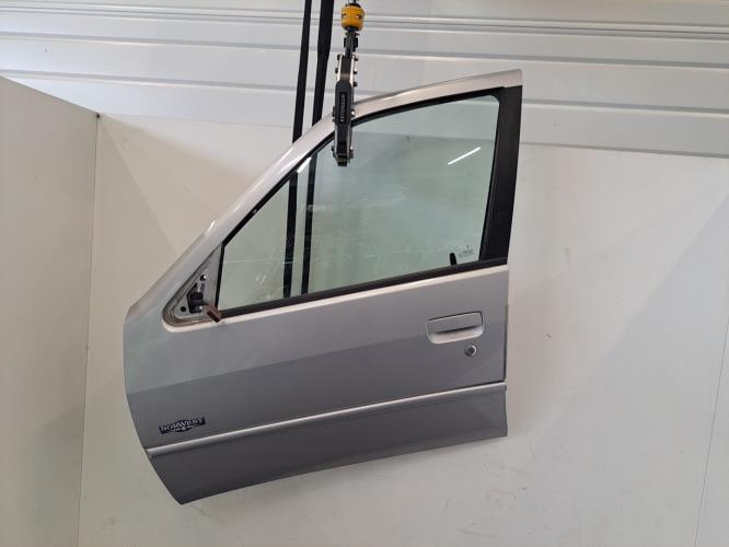 Image Porte avant gauche - PEUGEOT 306