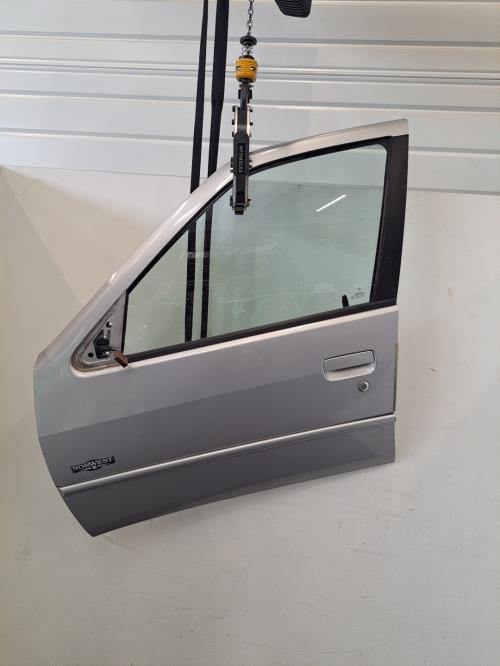 Image Porte avant gauche - PEUGEOT 306