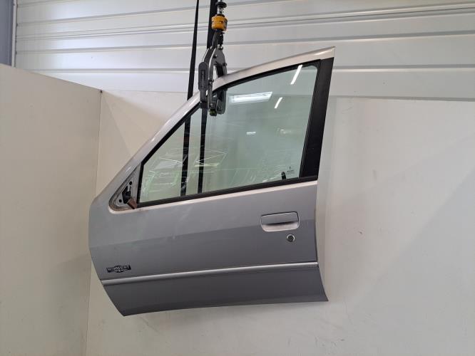 Image Porte avant gauche - PEUGEOT 306