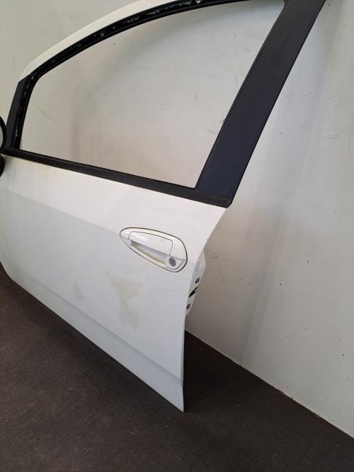 Image Porte avant gauche - FIAT GRANDE PUNTO