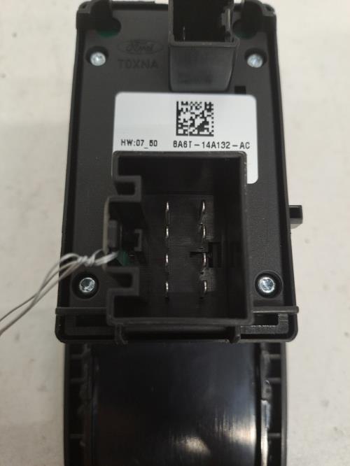 Image Interrupteur de leve vitre avant gauche - FORD FIESTA 6
