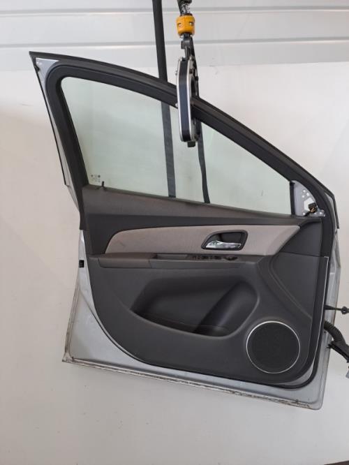 Image Porte avant gauche - CHEVROLET CRUZE