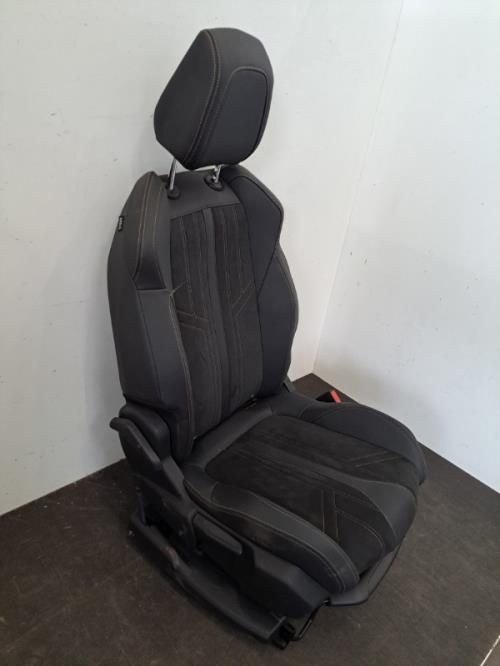 Image Interieur complet - PEUGEOT 3008 2