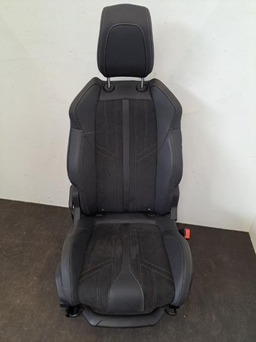 Image Interieur complet - PEUGEOT 3008 2