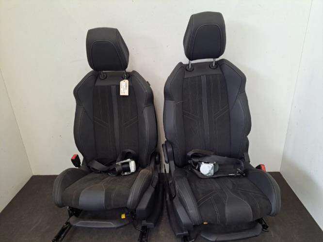 Image Interieur complet - PEUGEOT 3008 2