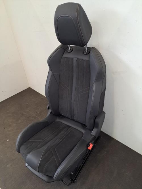 Image Interieur complet - PEUGEOT 3008 2