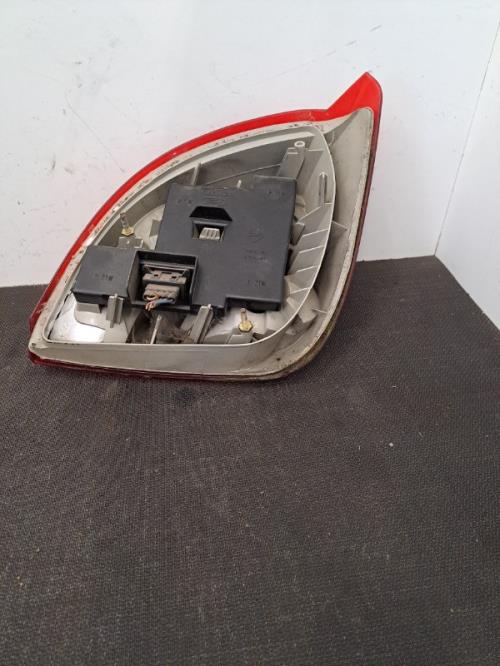 Image Feu arriere principal gauche (feux) - FORD FIESTA 4