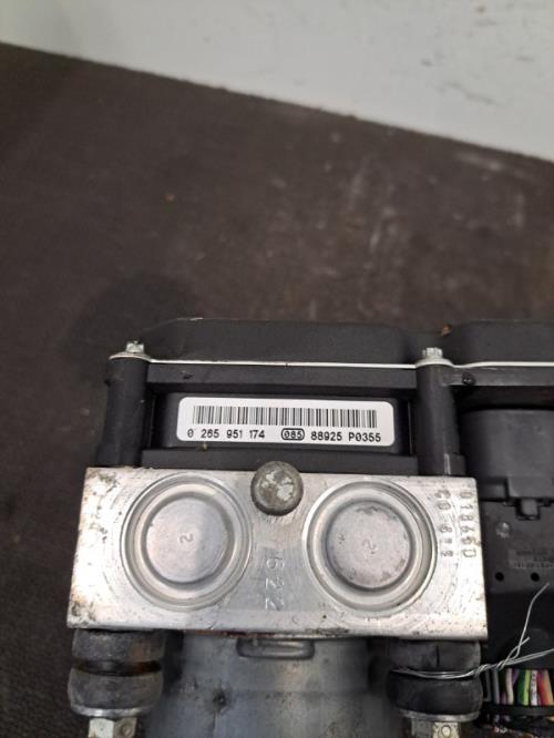 Image Bloc ABS (freins anti-blocage) - CITROEN C5 2