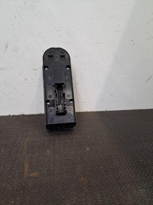 Image Interrupteur de leve vitre - OPEL ZAFIRA B