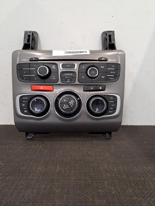 Image Facade autoradio - CITROEN C4 2