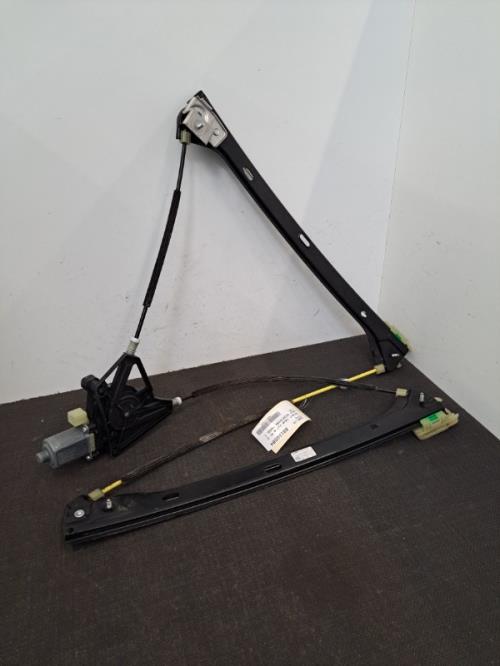 Image Moteur leve vitre avant droit - VOLKSWAGEN GOLF