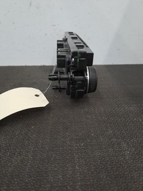 Image Commande chauffage - VOLKSWAGEN GOLF