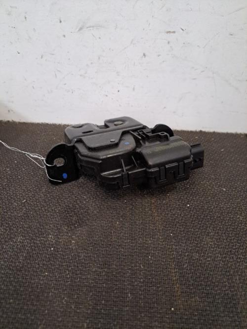 Image Serrure de hayon - RENAULT CLIO 4
