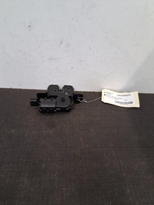 Image Serrure de hayon - RENAULT CLIO 4