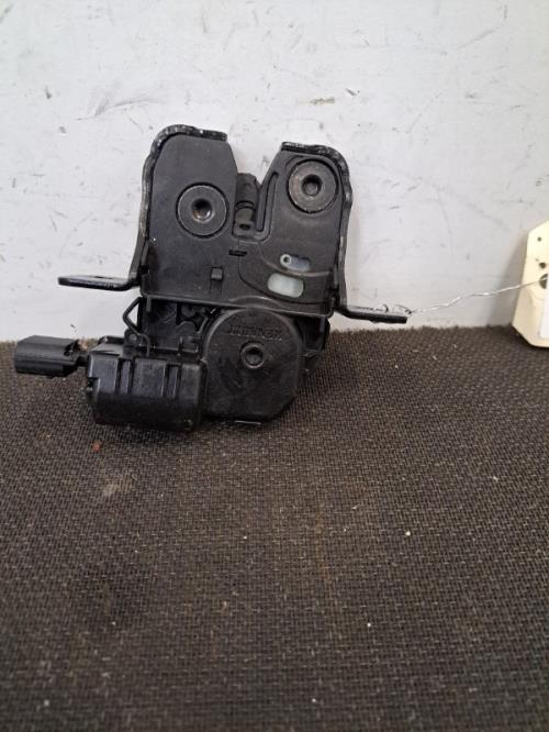 Image Serrure de hayon - RENAULT CLIO 4