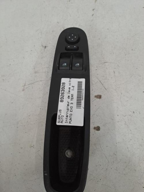 Image Interrupteur de leve vitre avant gauche - FIAT PUNTO EVO 3