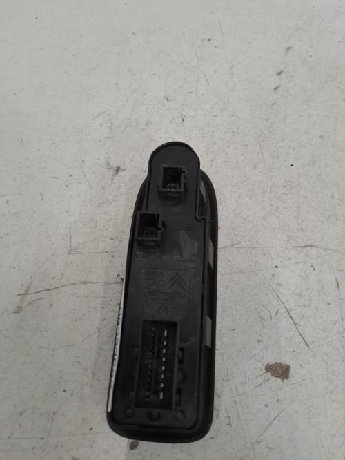 Image Interrupteur de leve vitre - PEUGEOT 308 1 SW