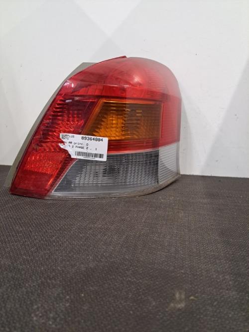 Image Feu arriere principal droit (feux) - TOYOTA YARIS 2