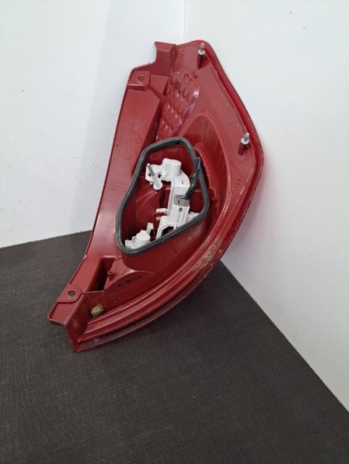 Image Feu arriere principal gauche (feux) - FORD FIESTA 6