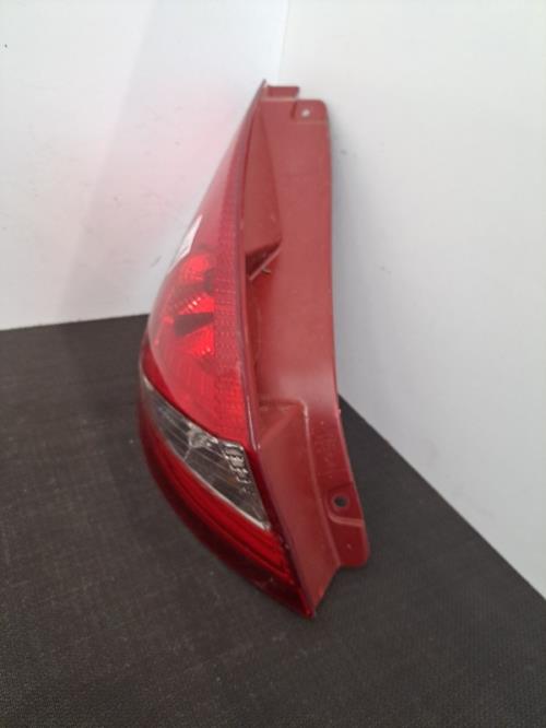 Image Feu arriere principal gauche (feux) - FORD FIESTA 6