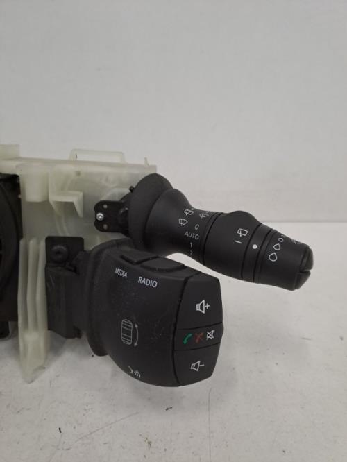 Image Com (Bloc Contacteur Tournant+Commodo Essuie Glace+Commodo Phare) - RENAULT LAGUNA 3