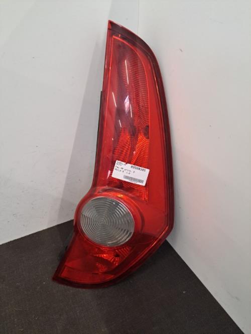 Image Feu arriere principal droit (feux) - OPEL AGILA B