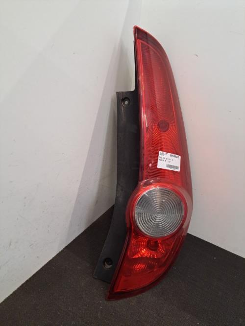 Image Feu arriere principal droit (feux) - OPEL AGILA B