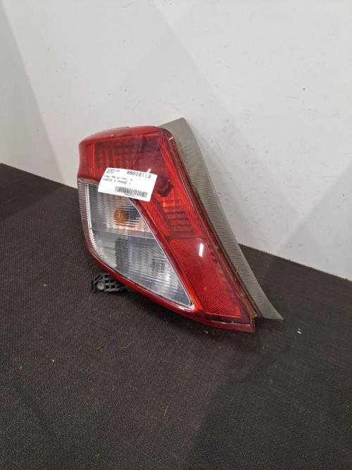 Image Feu arriere principal gauche (feux) - TOYOTA YARIS 3