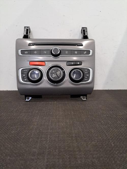 Image Facade autoradio - CITROEN C4 2