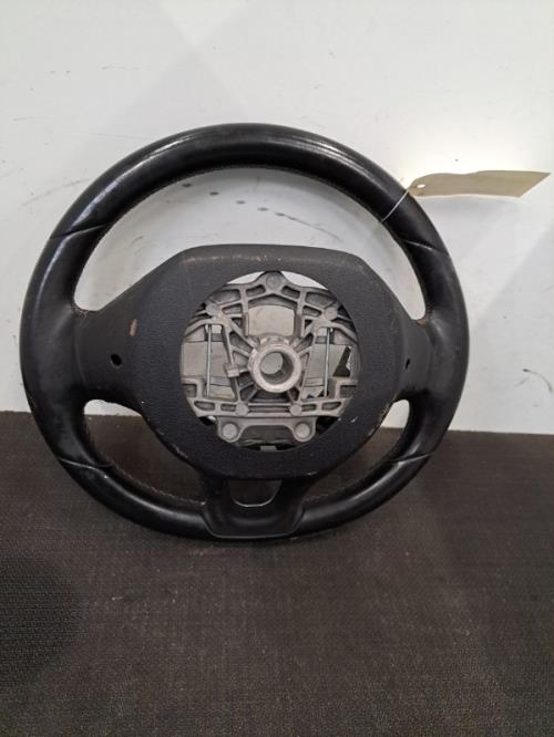 Image Volant - PEUGEOT 2008 1