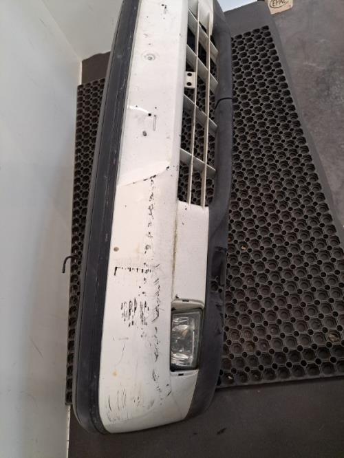 Image Pare choc avant - SAAB 900 2