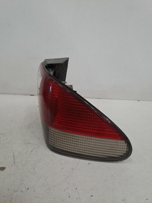 Image Feu arriere principal droit (feux) - SAAB 900 2