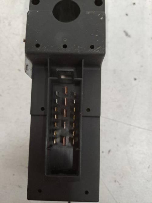 Image Interrupteur de leve vitre avant gauche - SAAB 900 2