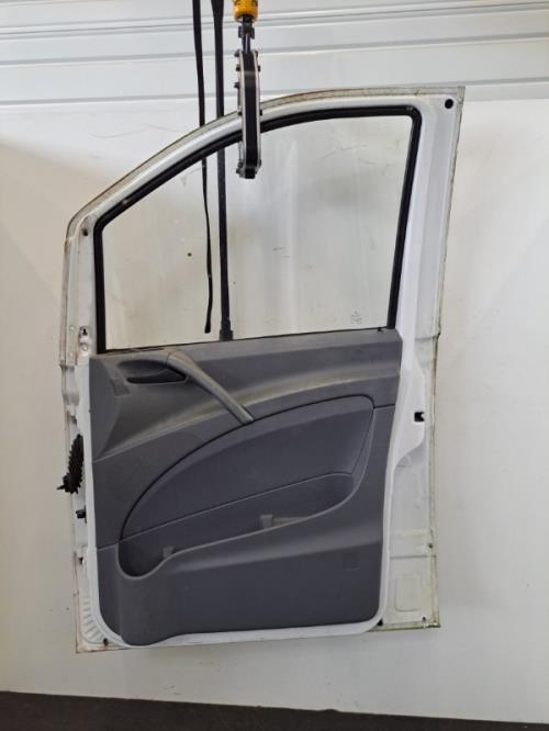 Image Porte avant droit - MERCEDES VITO 639