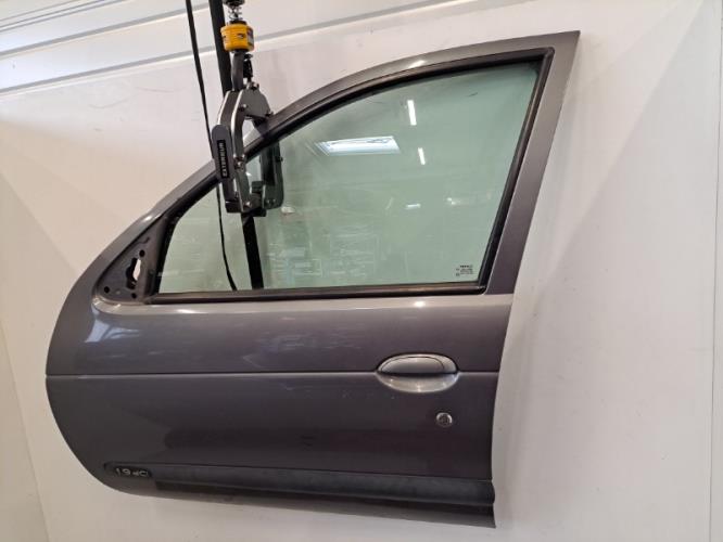 Image Porte avant gauche - RENAULT MEGANE 1