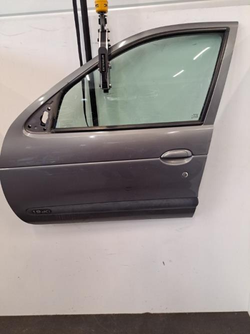 Image Porte avant gauche - RENAULT MEGANE 1