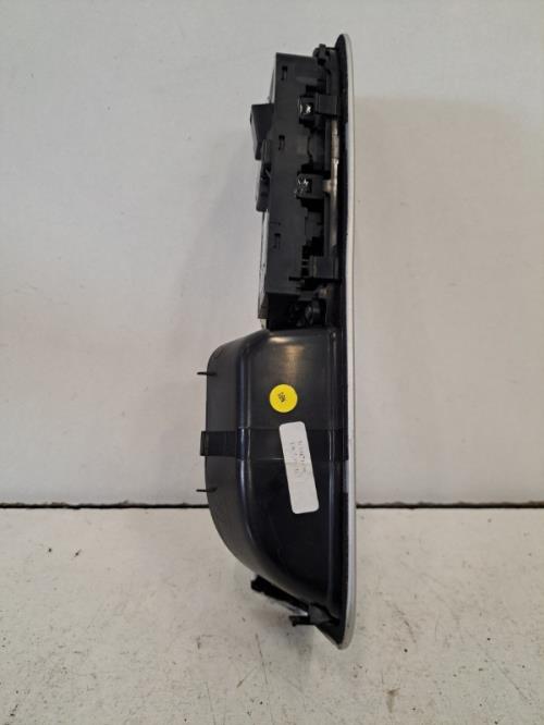 Image Interrupteur de leve vitre avant gauche - VOLVO C 30
