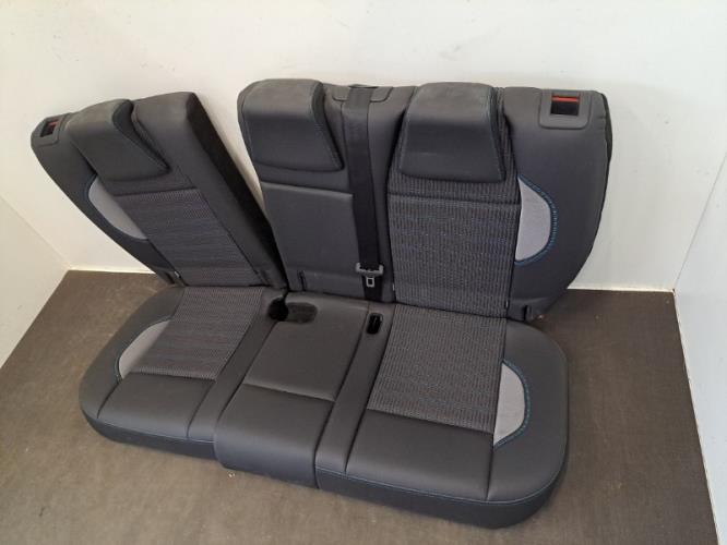 Image Interieur complet - PEUGEOT 2008 1