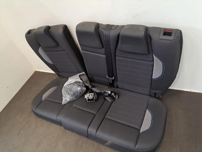 Image Interieur complet - PEUGEOT 2008 1