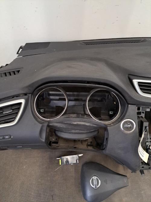 Image Tableau de bord - NISSAN QASHQAI 2