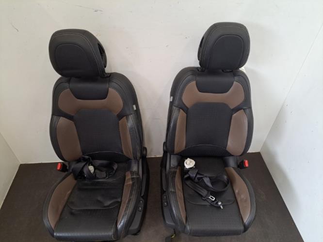 Image Interieur complet - CITROEN DS4