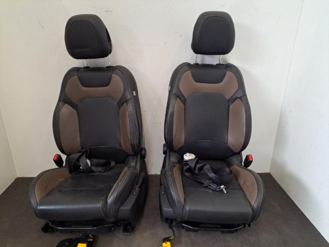 Image Interieur complet - CITROEN DS4